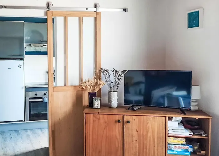 Charme De La Liniere By Interhome