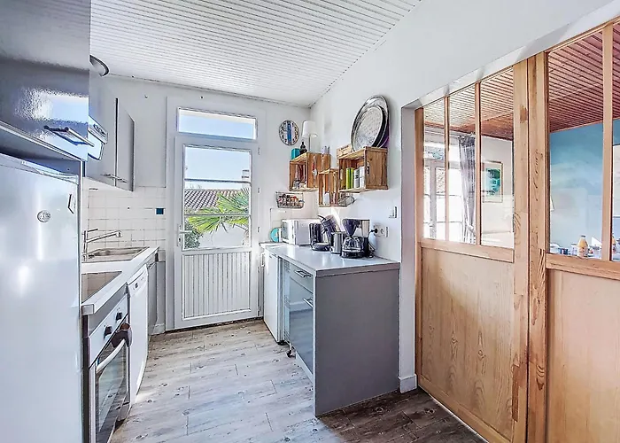 Charme De La Liniere By Interhome